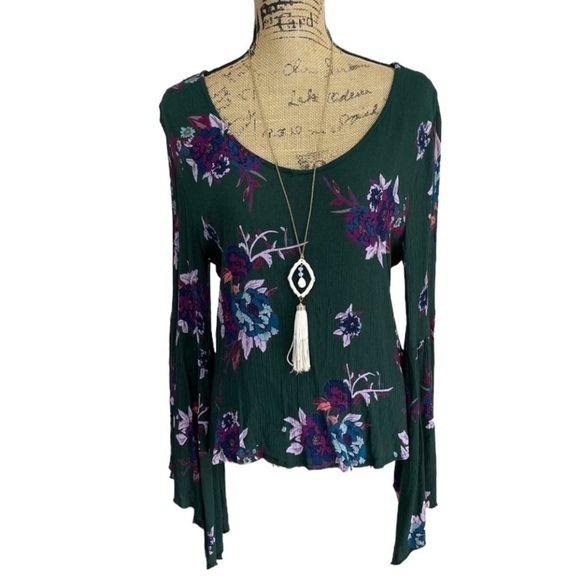 Altar’d State Floral Boho Cut Out Back Tunic Green Size Small - Picture 4 of 11